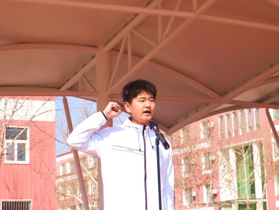 团举行2025年体育节暨春季运动会瓦力棋牌游戏平度市南京路小学教育集(图4)