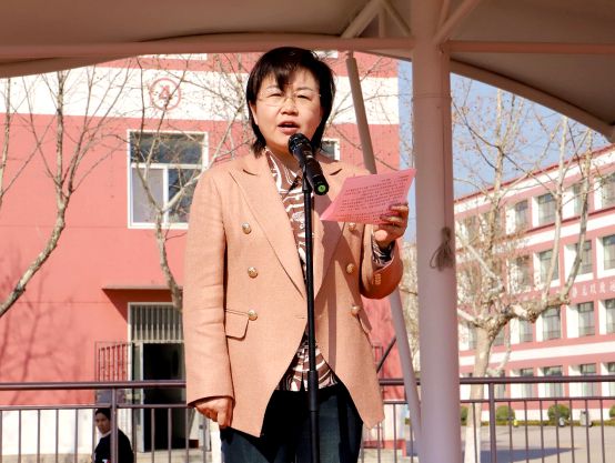 团举行2025年体育节暨春季运动会瓦力棋牌游戏平度市南京路小学教育集(图10)